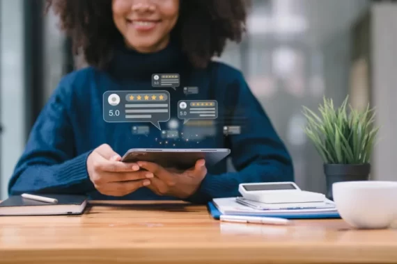 Com o crescimento do uso de redes sociais como espaço de opinião e interação, surgem questões legais e éticas sobre o impacto dessas plataformas no ambiente profissional.